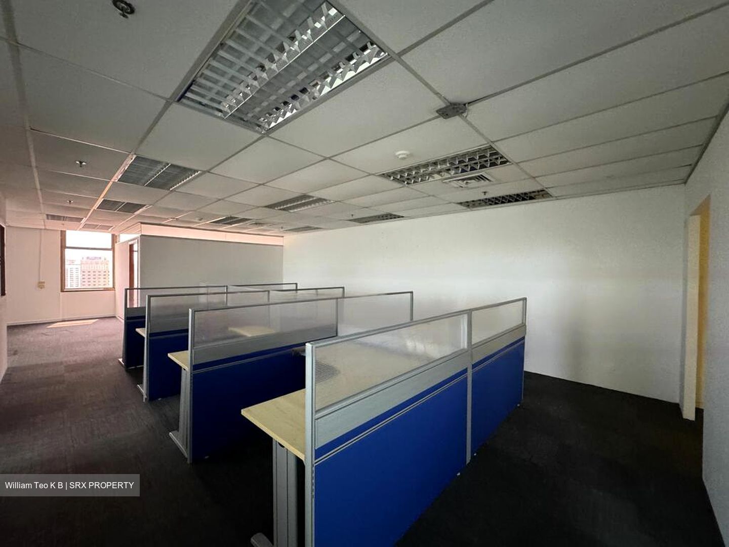 Peninsula Shopping Complex (D6), Office #451222781